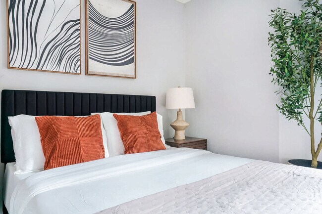 Building Photo - 234 Mott St