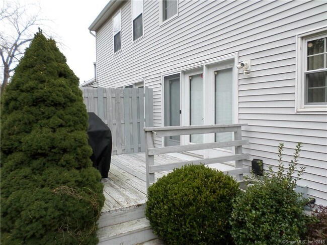 Building Photo - 6 Jamie Ln