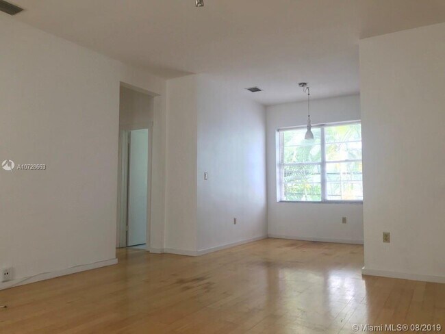 Foto del edificio - 1622 Bay Rd