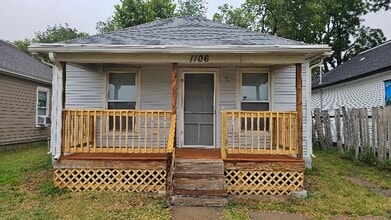 Building Photo - 1106 Park St