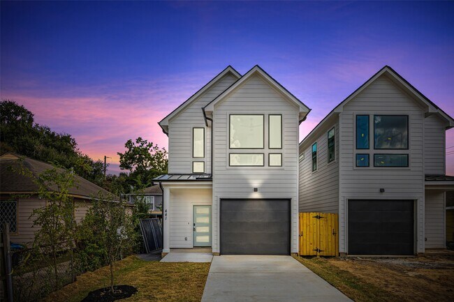 Foto del edificio - 441 Hahlo St