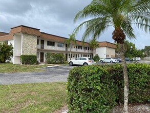 Building Photo - 2878 Donnelly Dr