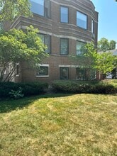 Building Photo - 330 Barton Ave