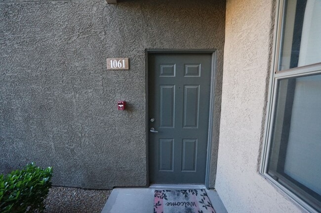 Building Photo - No Showings until 3/8/2022