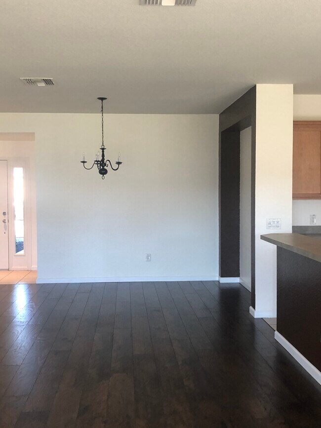 Building Photo - 5768 SW 40th Pl