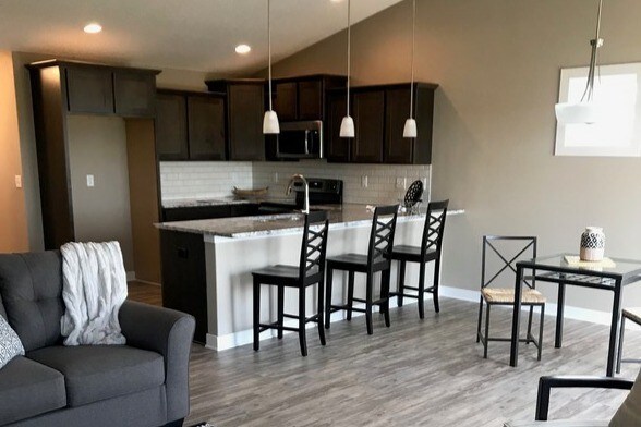 Building Photo - Caymus Park Villas