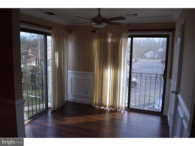 Building Photo - 82B Red Cedar Ct