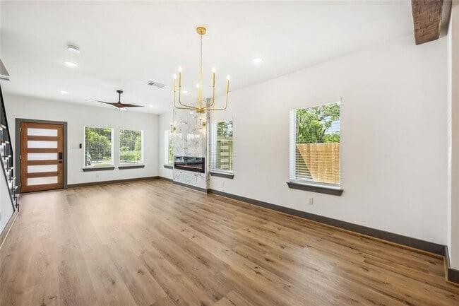 Foto del edificio - 5620 Shreveport Blvd