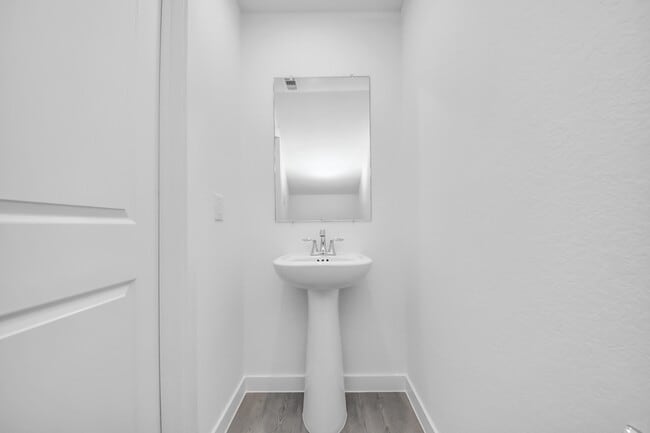 Foto del edificio - 27111 Blue Pool Dr