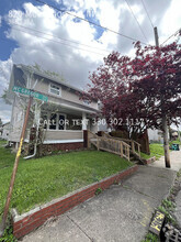 Building Photo - 820 McGregor Ave NW