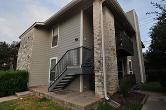 Building Photo - 10616 Mellow Meadow Dr