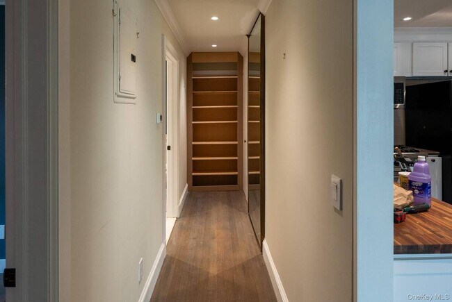 Foto del edificio - 18-10 121st St