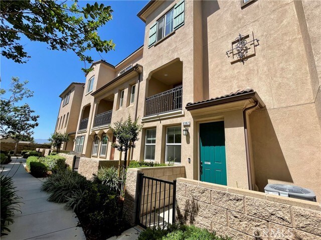 Foto principal - 6387 Orion Ct