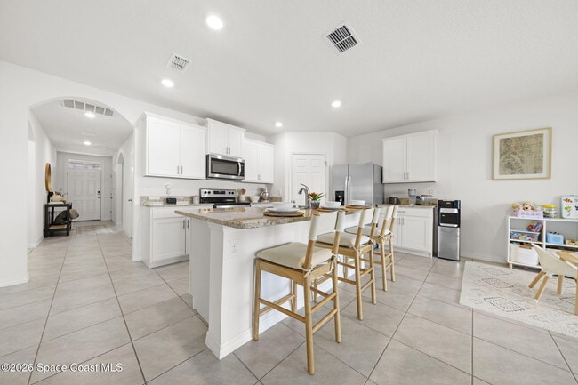 Building Photo - 1893 Capital Dr SE