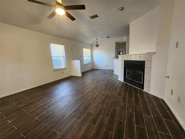 Building Photo - 727 Patchway Ln
