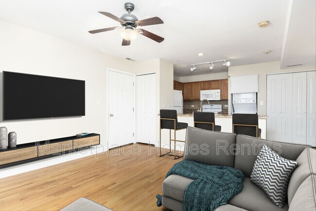 Foto del edificio - 3447 Ridgeland Ave