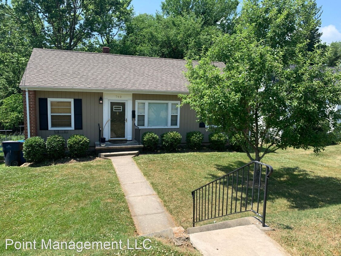 3 br, 1 bath House 742 Windsor Ave SW House Rental in Roanoke, VA