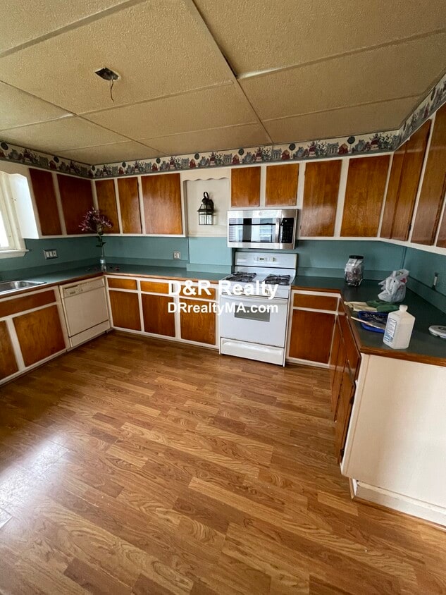 6 Cross St, Woburn, MA 01801 House Rental in Woburn, MA