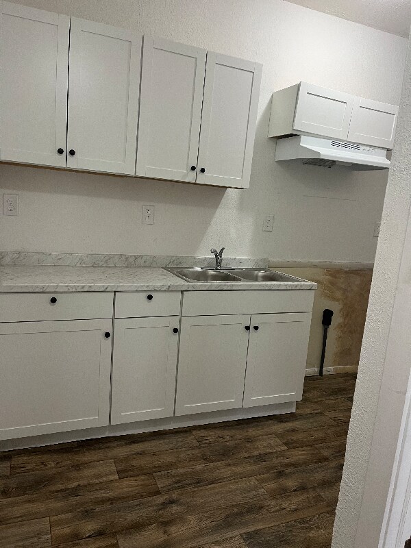 Foto principal - 1320 E Main St