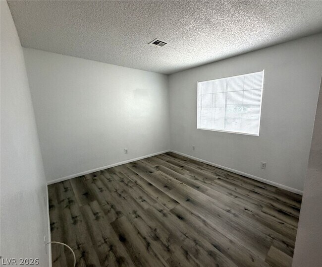 Building Photo - 2724 Aarondavid Dr