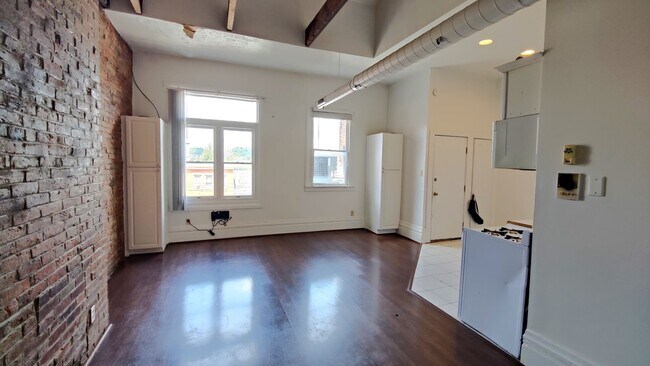 Foto del edificio - 1705 E Carson St