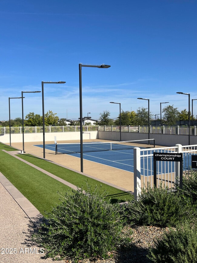 Foto del edificio - 11300 N Casa Dega Dr