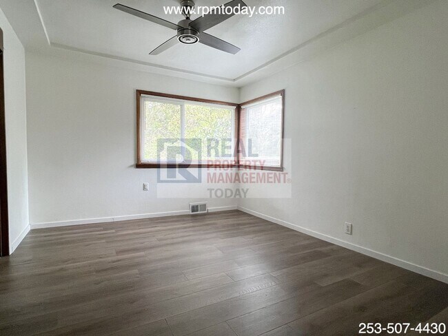 Foto del edificio - 2021 E 72nd St