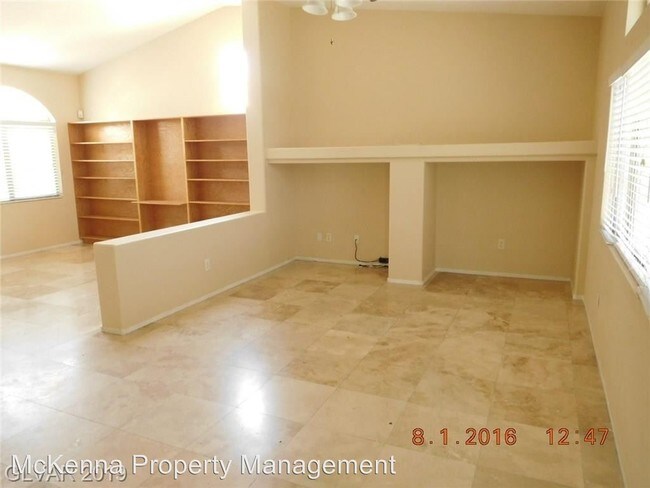 Building Photo - 3 br, 2.5 bath House - 24 Amber Rock