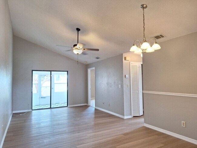 Building Photo - 2BR 2BA SHANGRI-LA DUPLEX