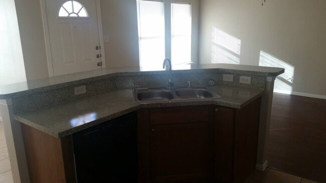 Building Photo - 312 Wrangler Ln