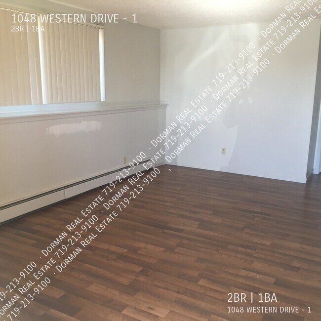 Building Photo - 2 Bedroom Unit