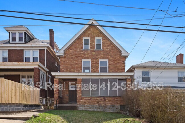 Building Photo - 326 Anthony St