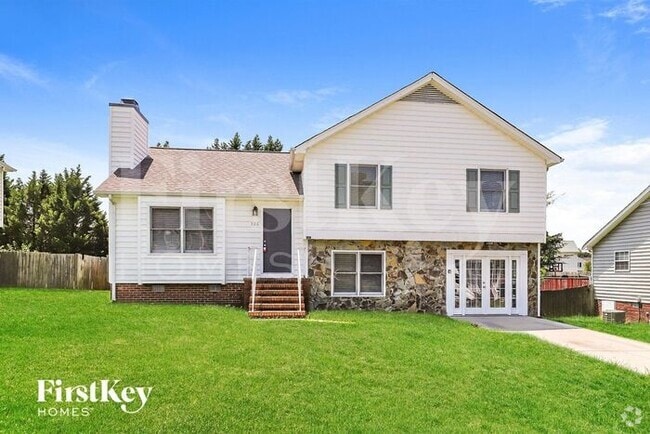 Building Photo - 306 Mt Olive Dr