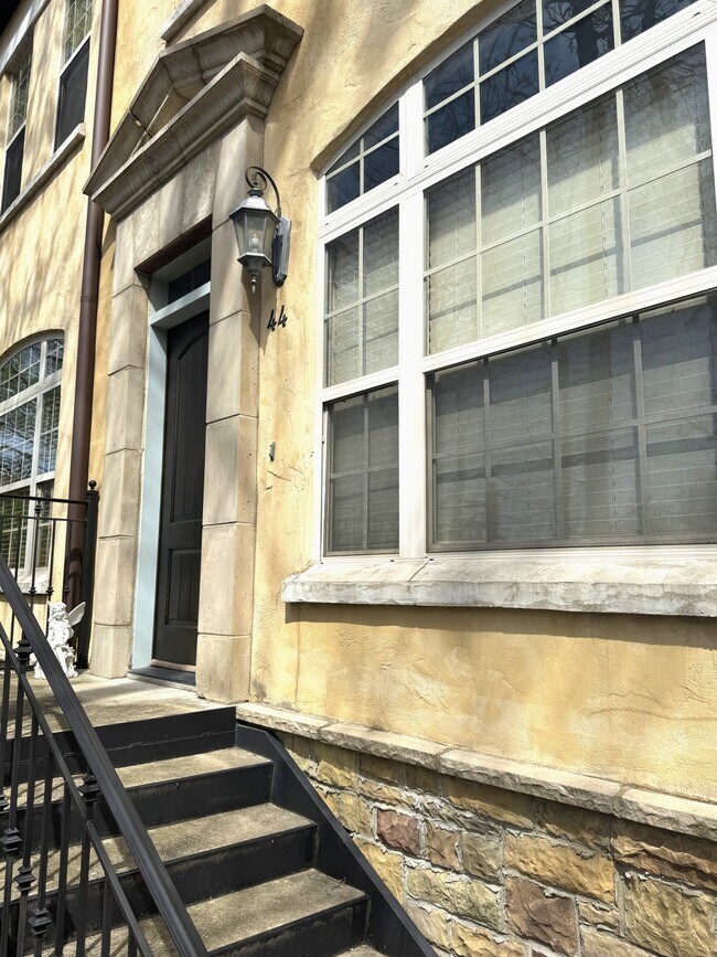 Foto del edificio - 26 N Olive Ave