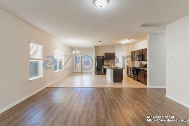 Foto del edificio - 1700 Atlantica St