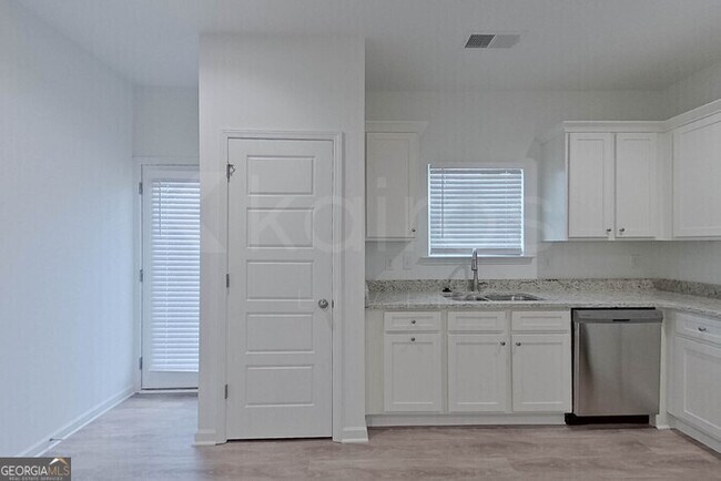 Foto del edificio - 130 English Oak Ln