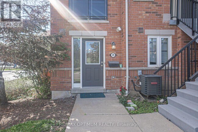 Photo du bâtiment - 4620 Guildwood Way