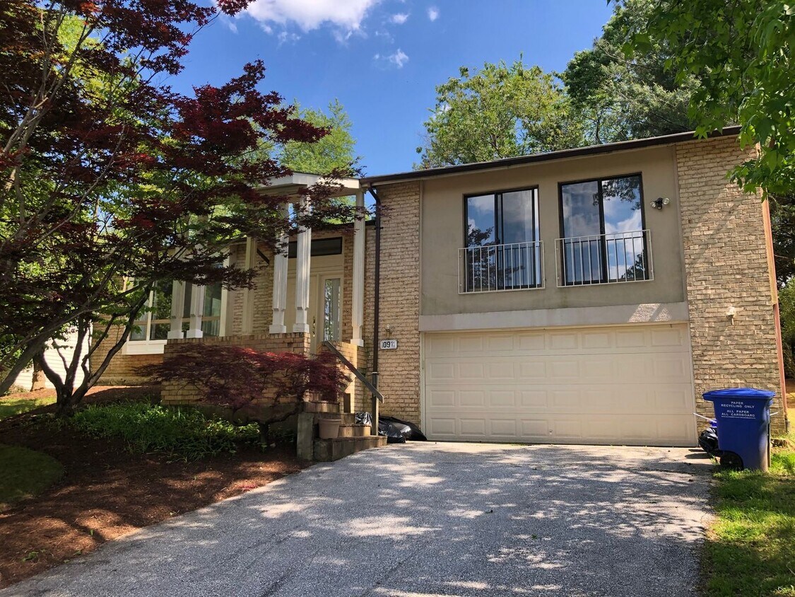 Foto principal - Spacious Potomac Beauty backs to Golf Course