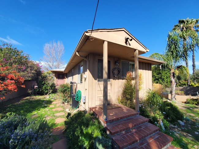 Building Photo - Beautiful & Private 3BD/2BA, 1,397 SqFt Ho...