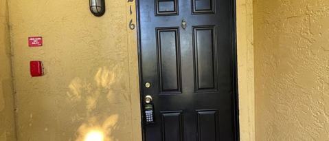 Foto del edificio - 2835 Winkler Ave