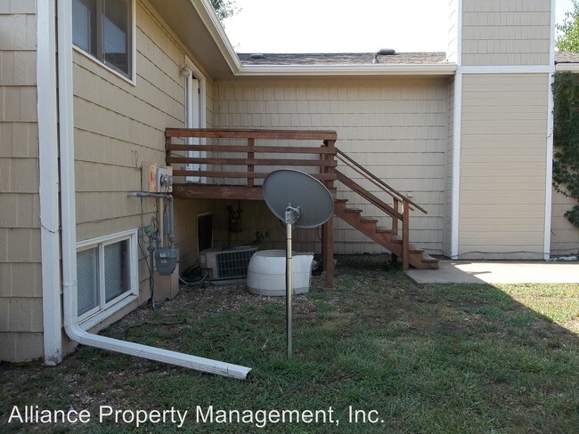 Foto del edificio - 2025 Shirley Ln
