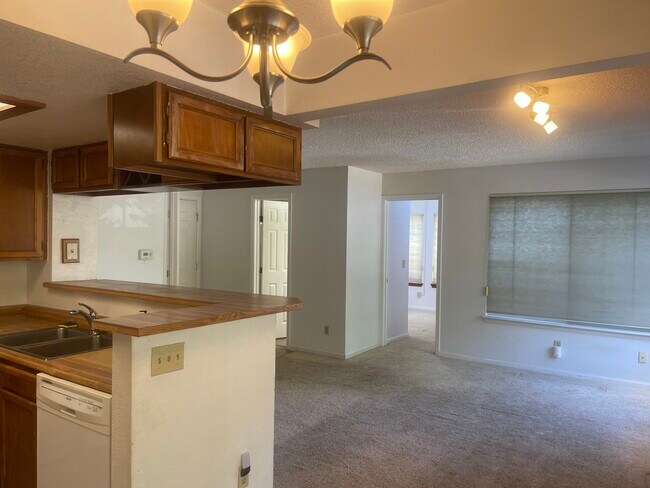 Building Photo - 6036 Gunbarrel Ave