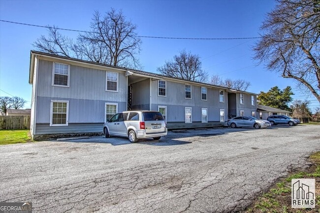 Building Photo - 1232 12th St