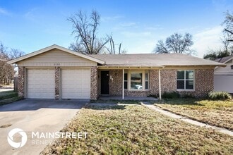 Building Photo - 2132 David Dr