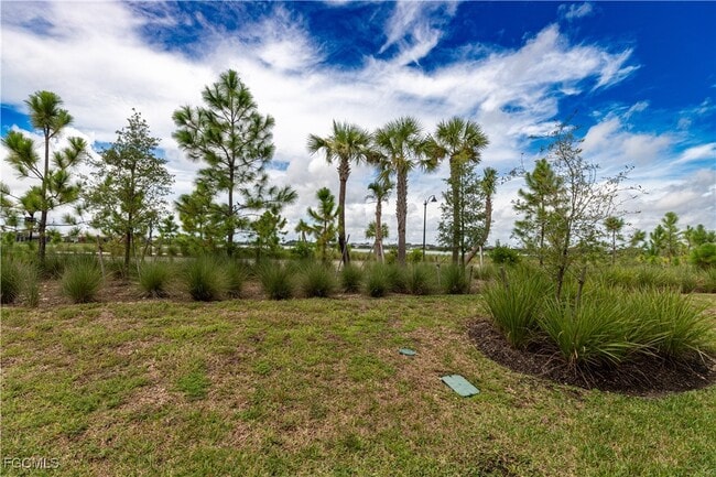 Foto del edificio - 16572 Kingwood Ln