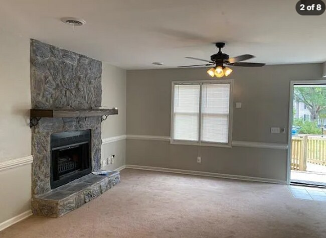 Building Photo - 216 Burlie Ct
