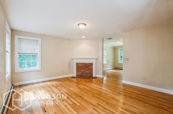 Building Photo - NOW AVAILABLE! - 229 Brookfield Road, Stur...