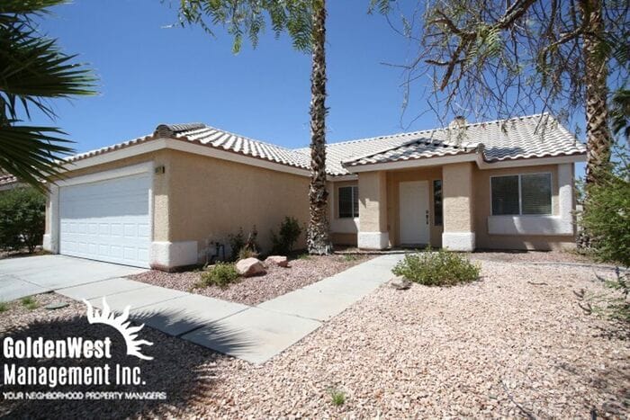Primary Photo - Beautiful 3Bdm 2Ba with huge backyard