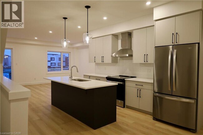 Photo du bâtiment - 4255 Lismer Ln