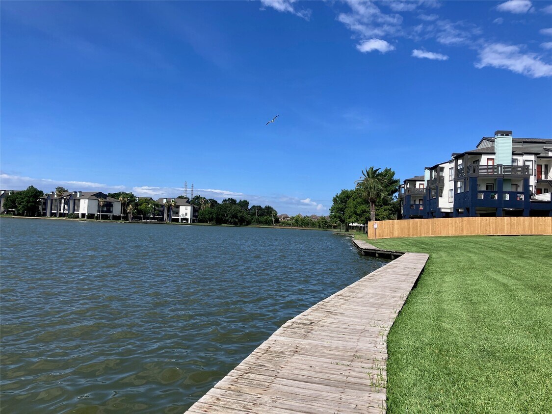 Foto principal - 18800 Egret Bay Blvd